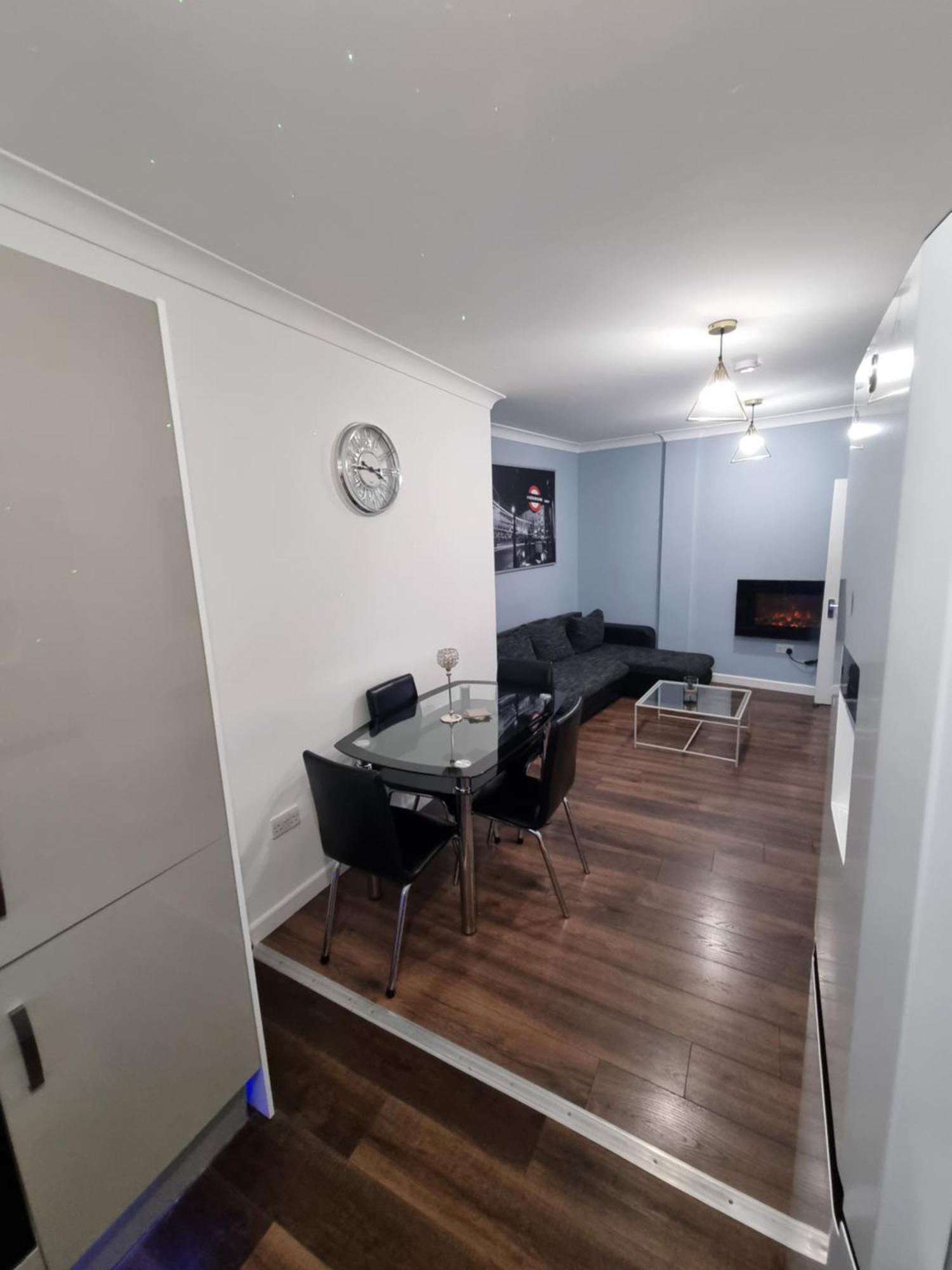 Beautiful Modern Apartment On Wick Lane Лондон Экстерьер фото